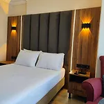 Star Hotel